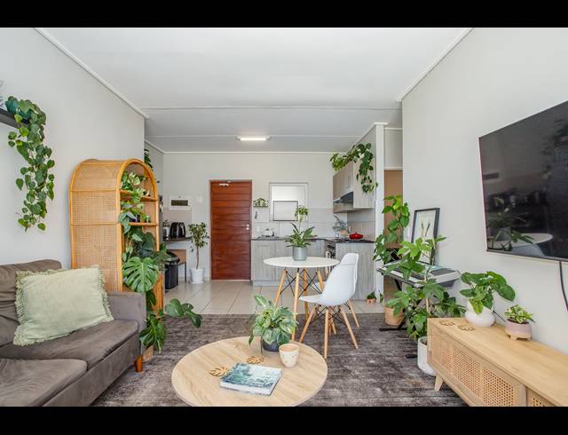 2 BEDROOM APARTMENT SOLD IN KLEIN PARYS